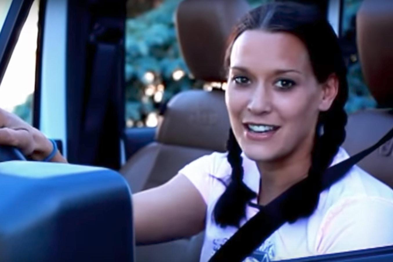 Cette vidéo vous explique comment enlever un Hard Top sur votre Jeep JK